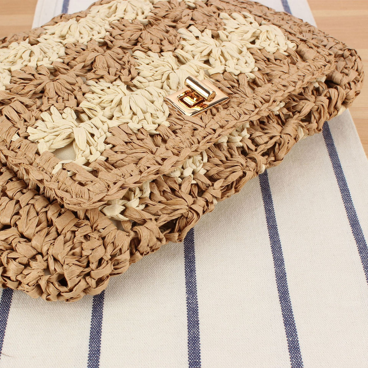 Handbag in Braided Flower Pattern LoungeYard — product view 4