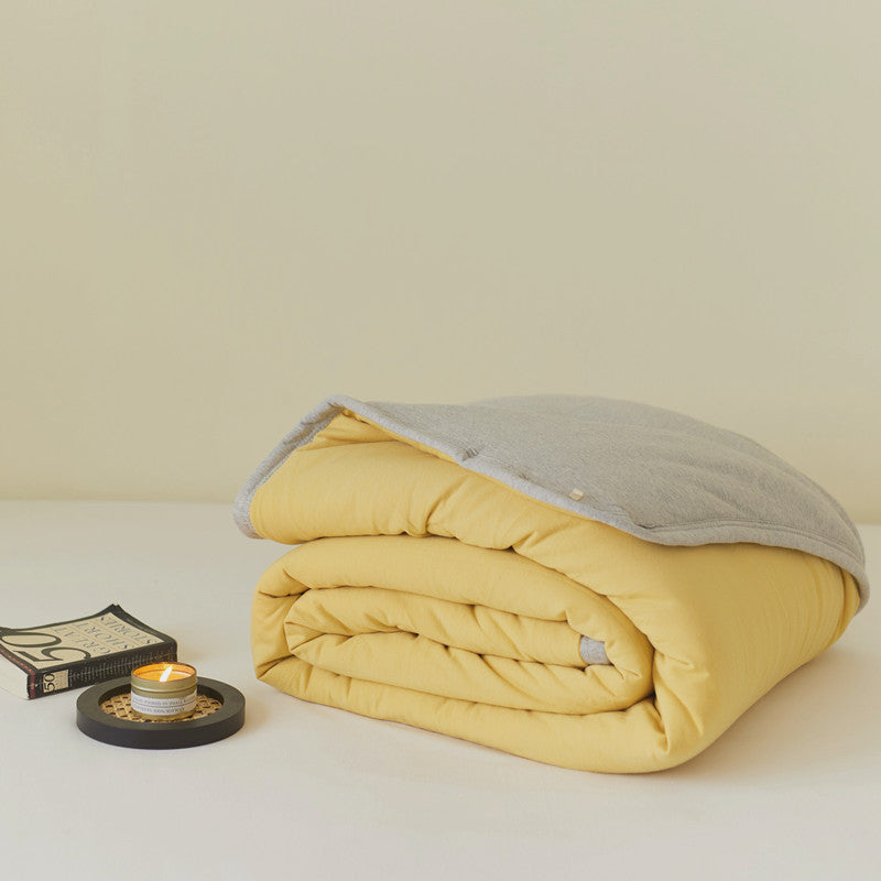 Ultralight climate-regulating quilted blanket with compact filling and cotton surface — product view 5