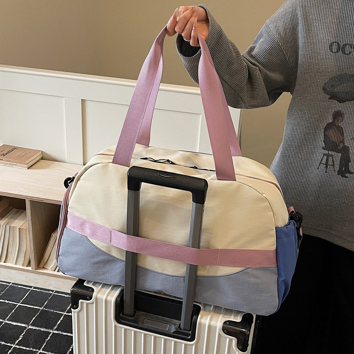 Versatile Multi-Compartment Travel Duffle LoungeYard — product view 4