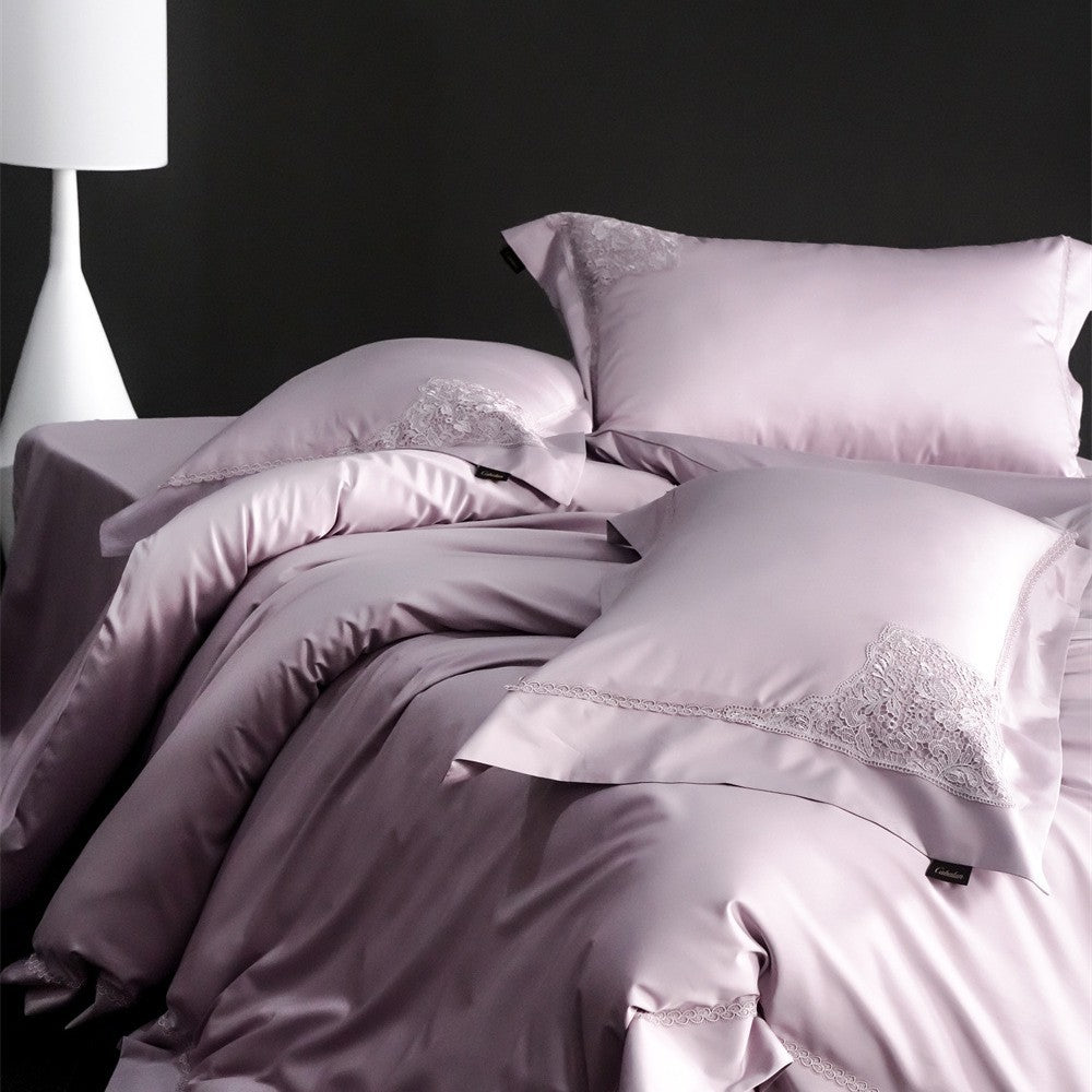 Duvet cover set made of fine cotton satin with subtle corner embroideries — product view 2