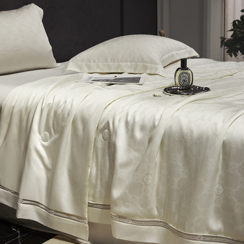 Luxurious quilted bedspread with satin jacquard and decorative border — product view 6