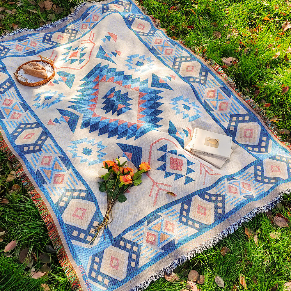 Artistic Geometric Throw Blanket — product view 2