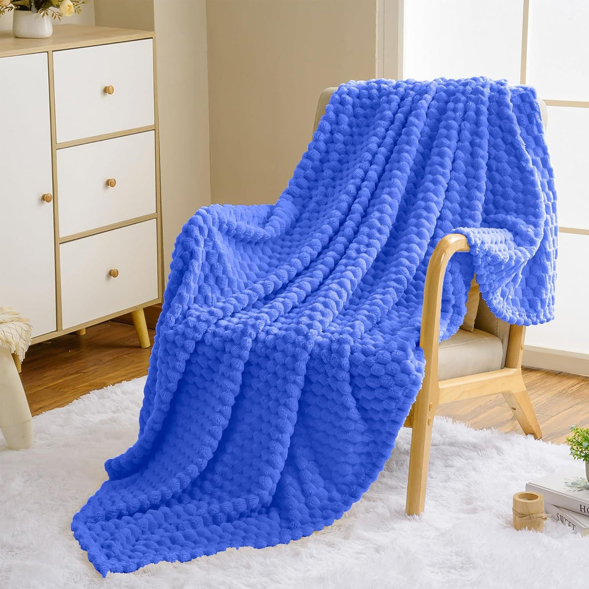 Luxurious Plush Popcorn Texture Throw Blanket — product view 1