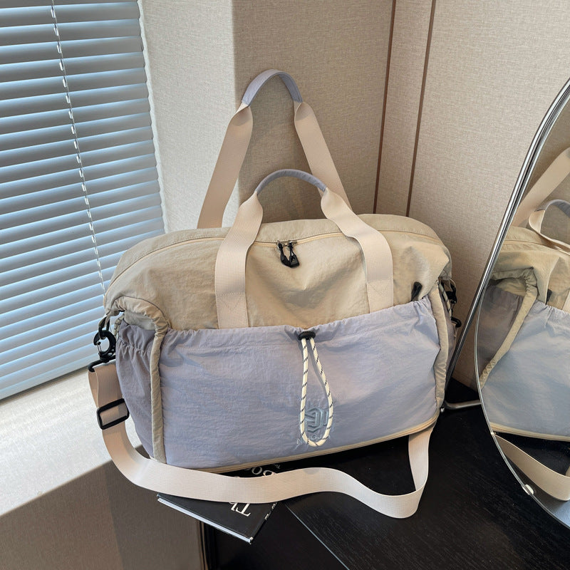 Versatile Lightweight Travel Bag — product view 3