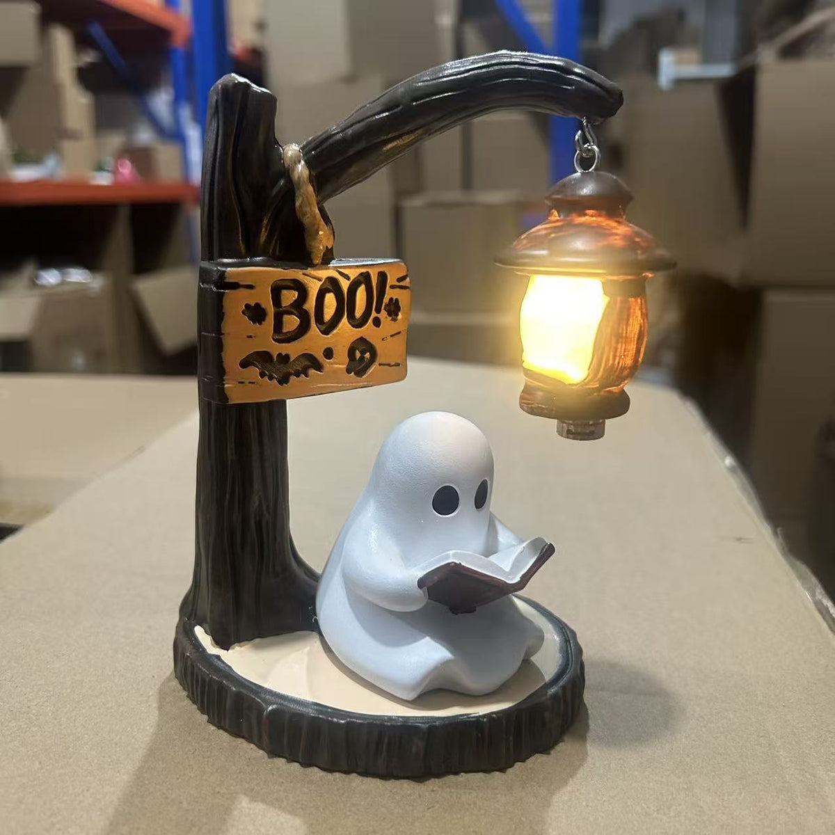 Halloween-Themed Ghost Reading Lamp Bowlift — product view 3