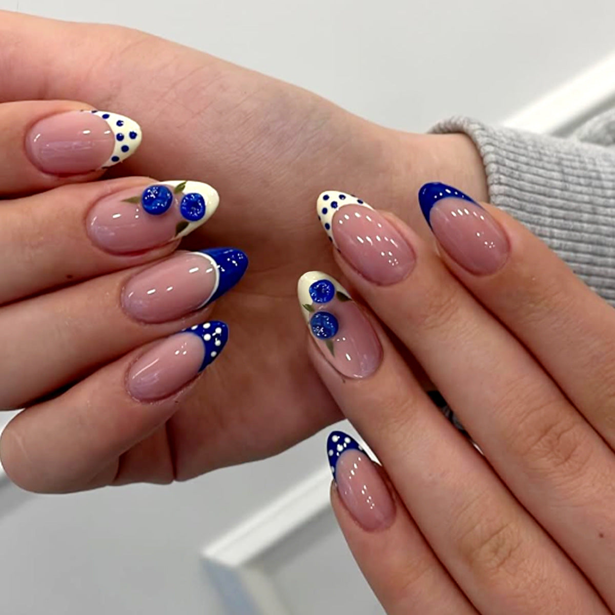 Creative Press-On Nail Art Kit — product view 2