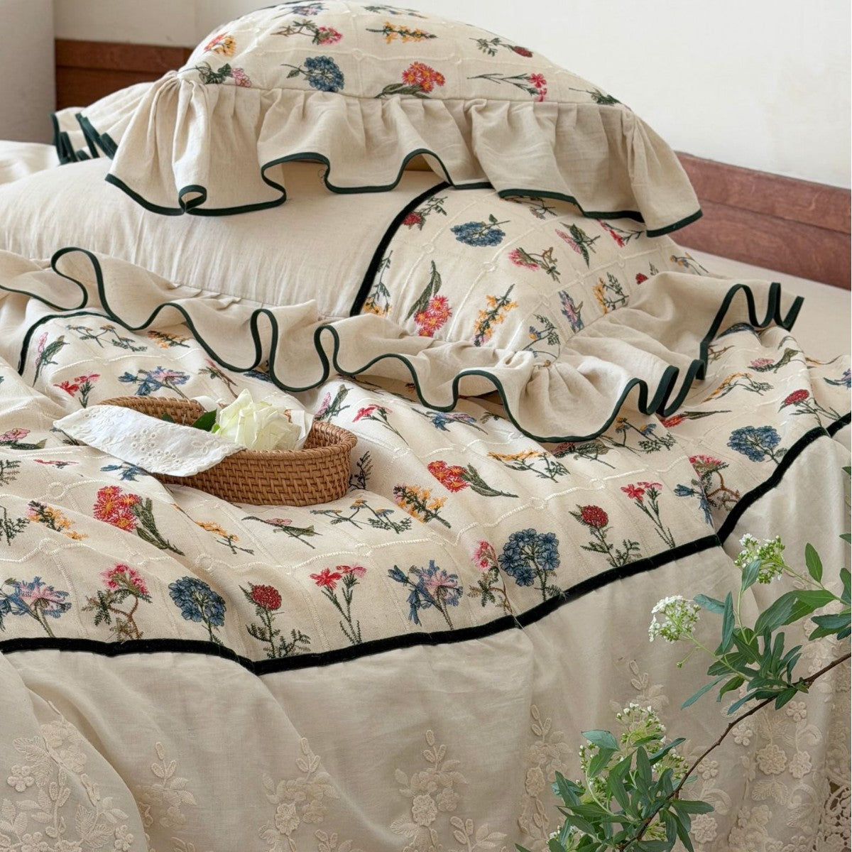 luxurious quilted bedspread set with embroidered lace and flounces — product view 2
