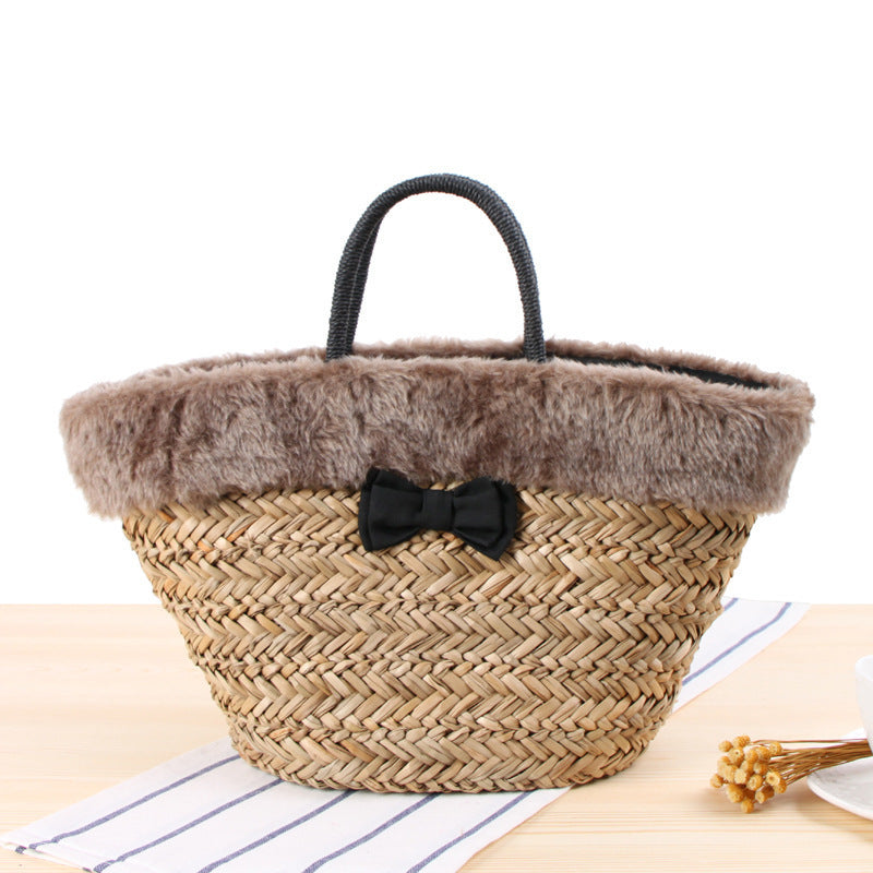Braided handbag with luxurious faux fur trim LoungeYard — product view 6