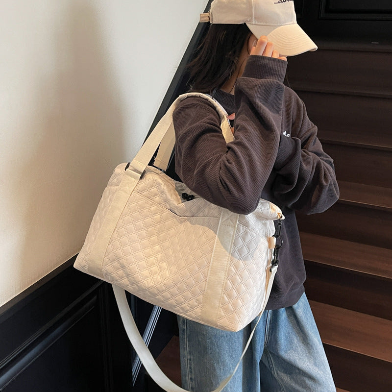 Quilted Travel Duffel Bag LoungeYard — product view 3
