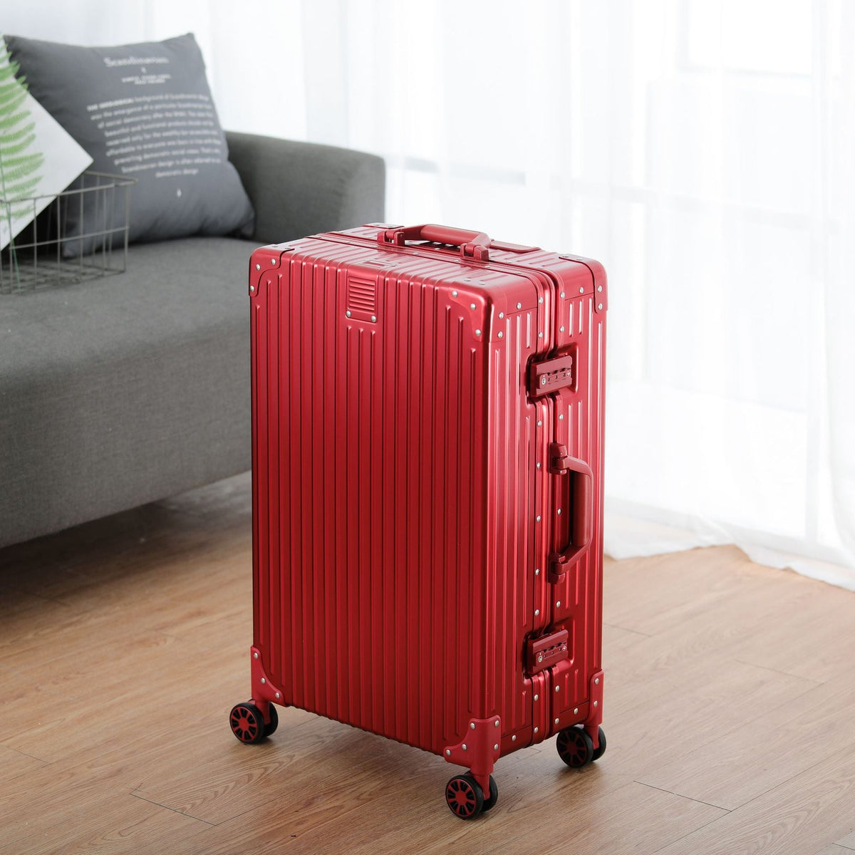 Luggage Suitcase LoungeYard — product view 6