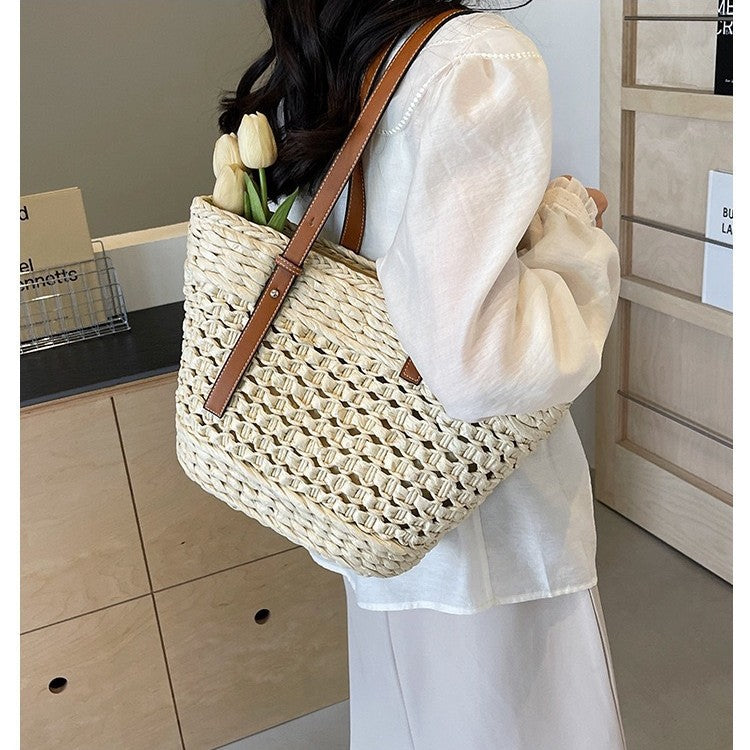 Handwoven Beach Bag in Modern Design LoungeYard — product view 3
