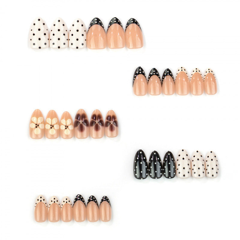 Chic Design Nail Art Kit — product view 3