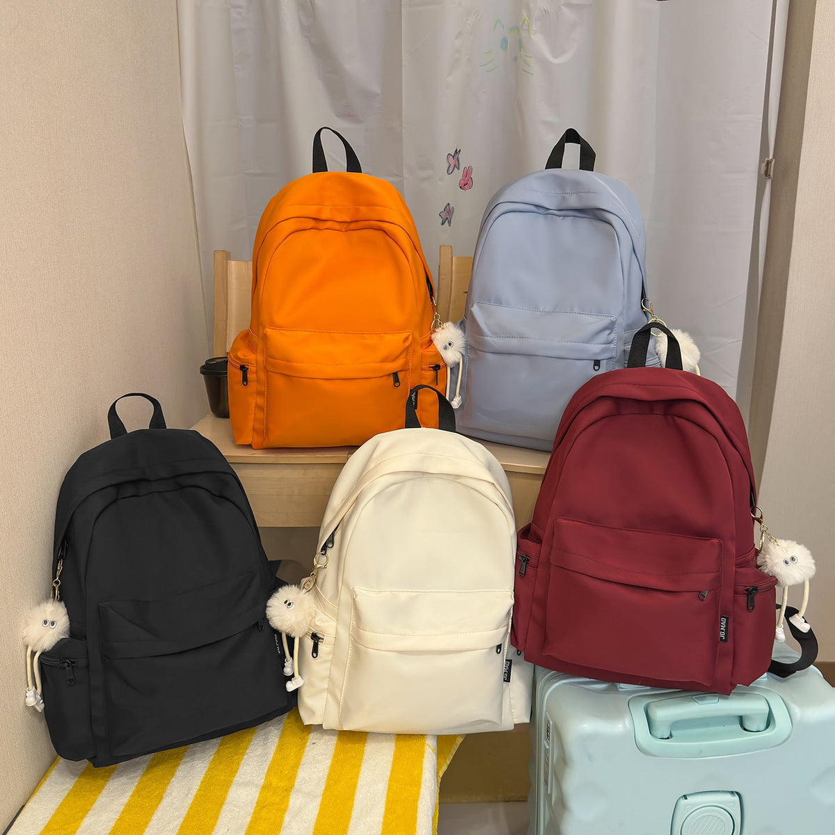 Durable Everyday Backpack LoungeYard — product view 4