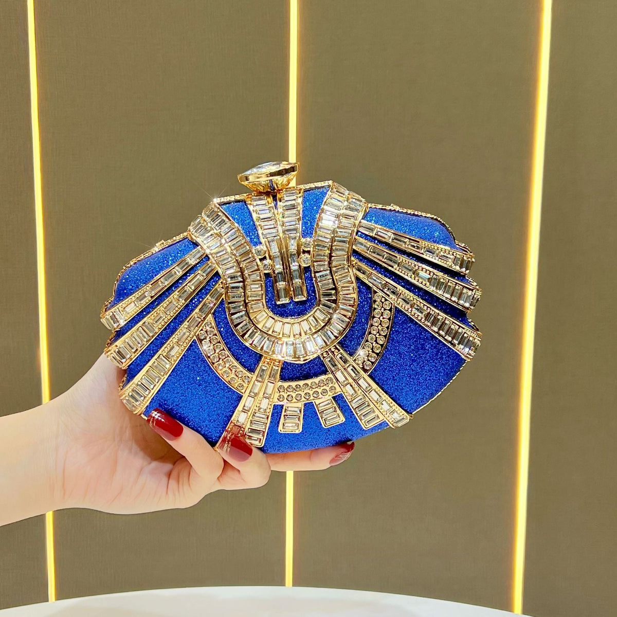 Glamorous Decorative Clutch Bag — product view 7