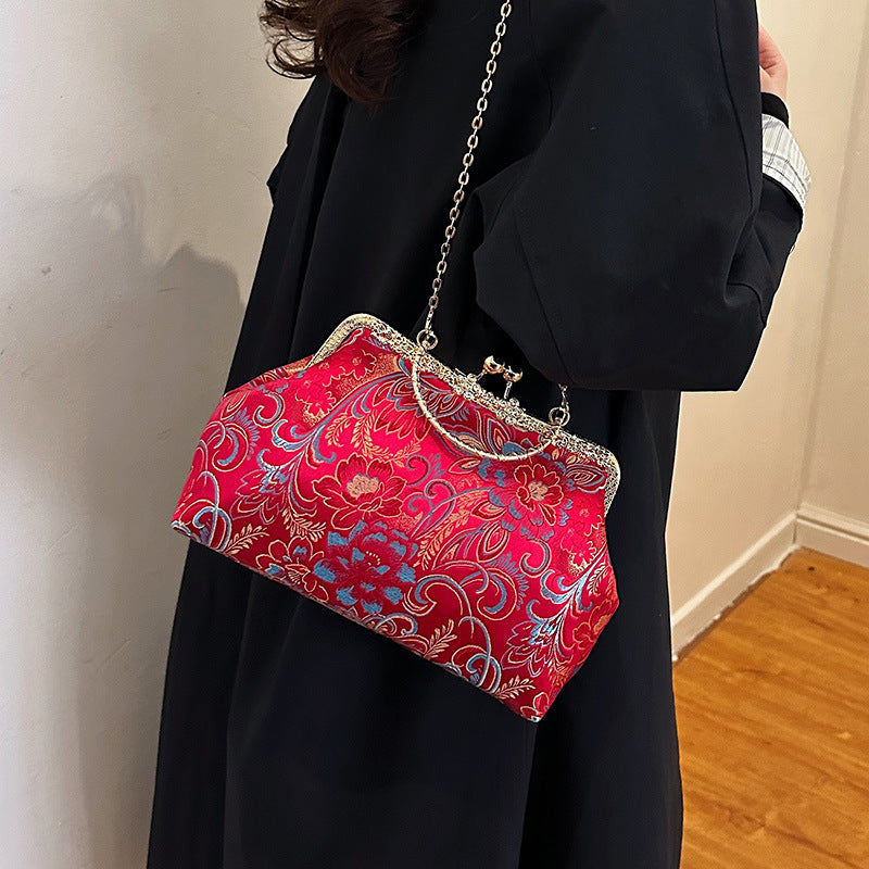 Vintage Floral Clutch Bag — product view 3