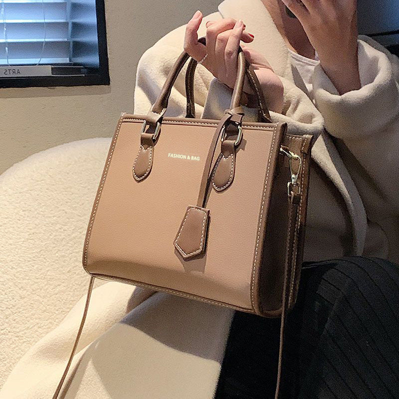 Structured Leather Carryall LoungeYard — product view 4