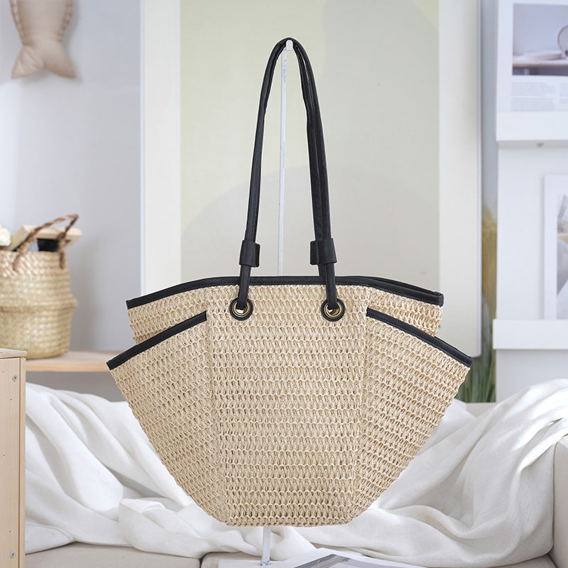 Handwoven basket bag LoungeYard — product view 3
