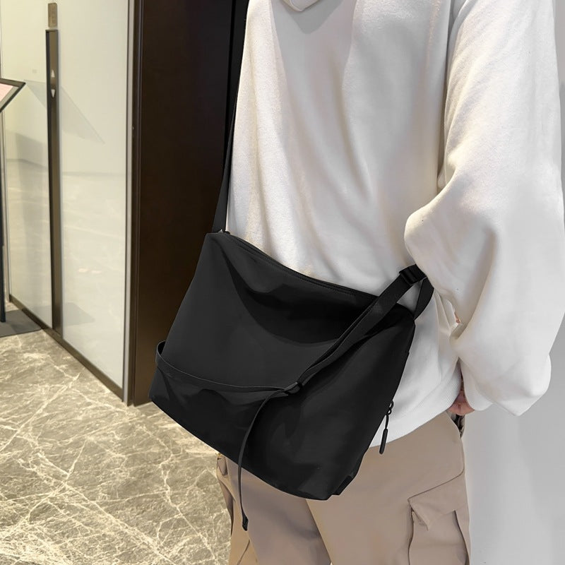 Messenger Bag LoungeYard — product view 6