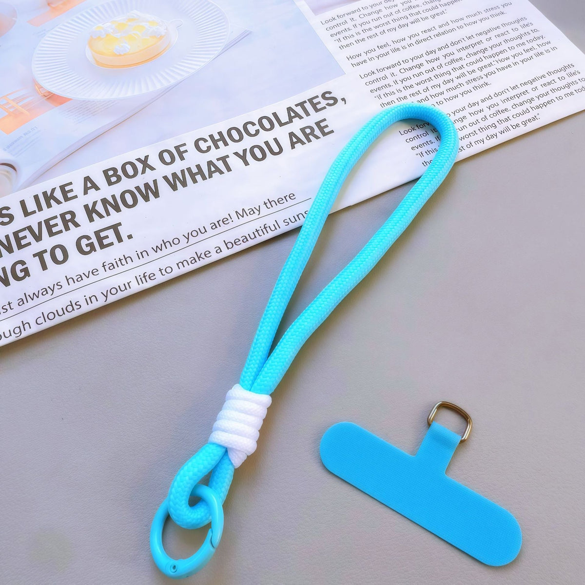 Versatile Luggage Strap LoungeYard — product view 2