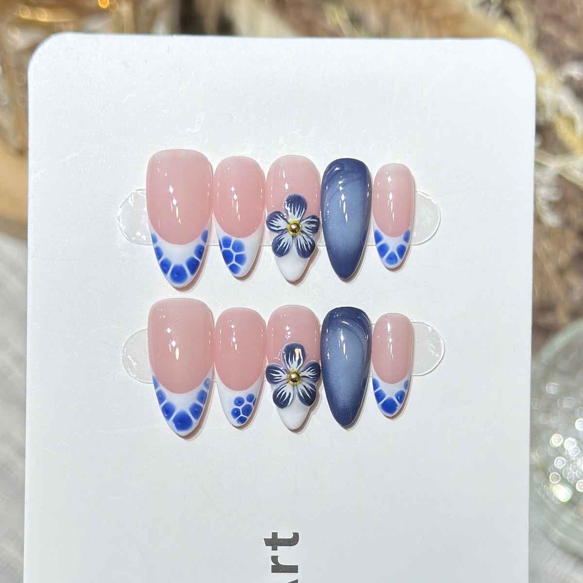 Elegant Artistic Press-On Nails — product view 3