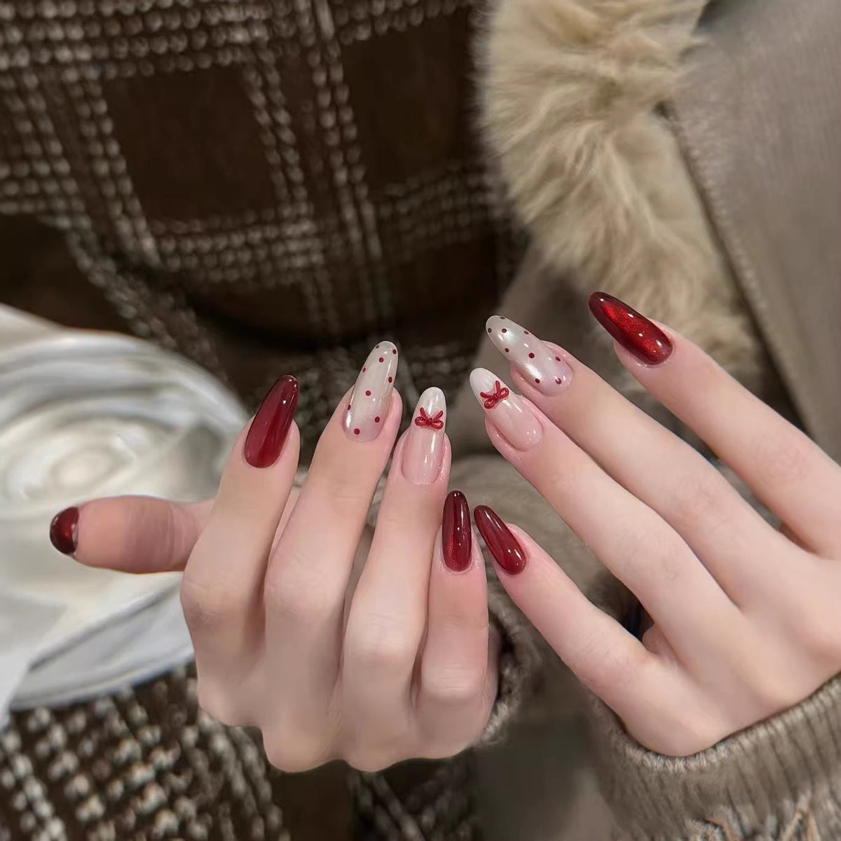 Decorative Press-On Nail Set — product view 1
