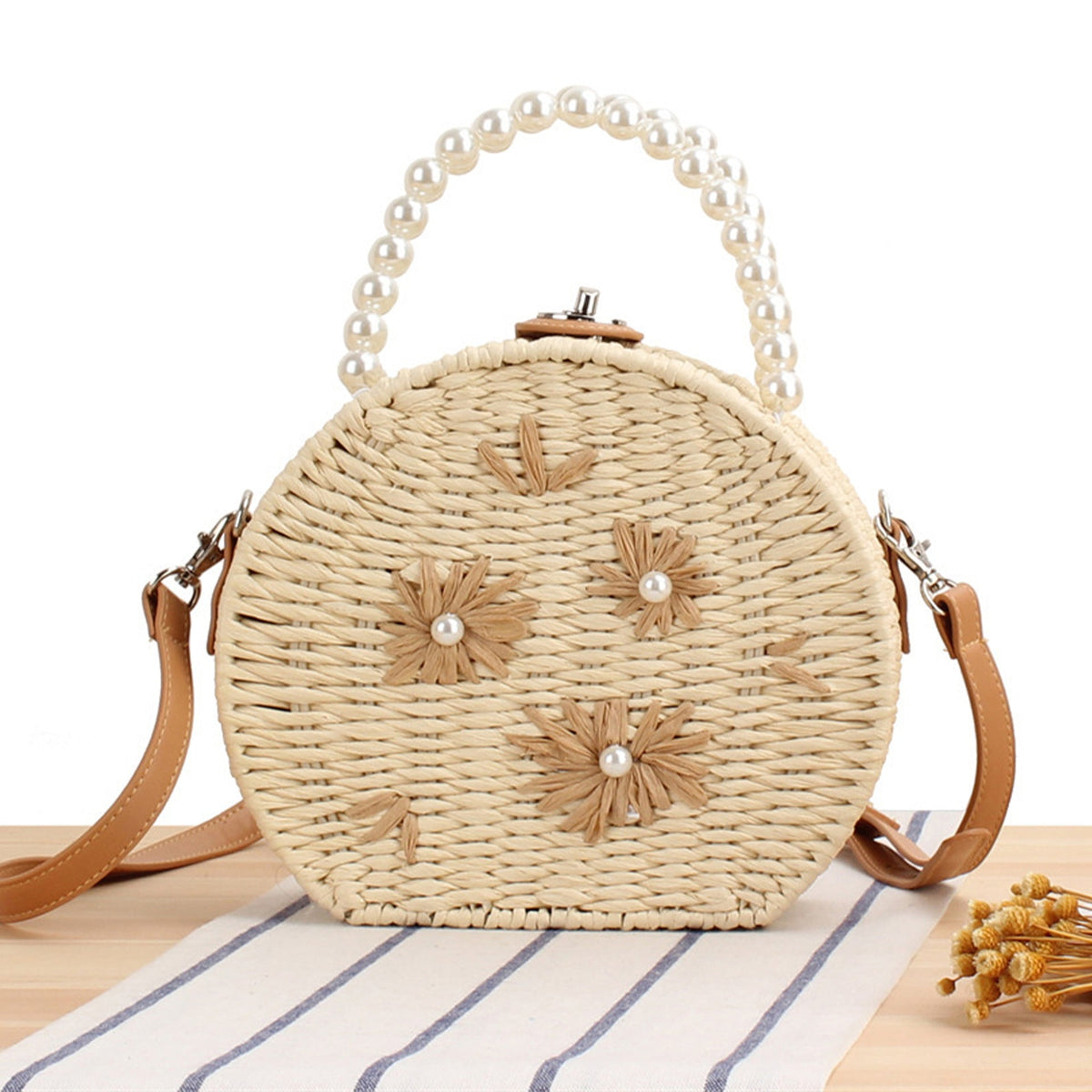 Round base bag with pearl decoration LoungeYard — product view 1