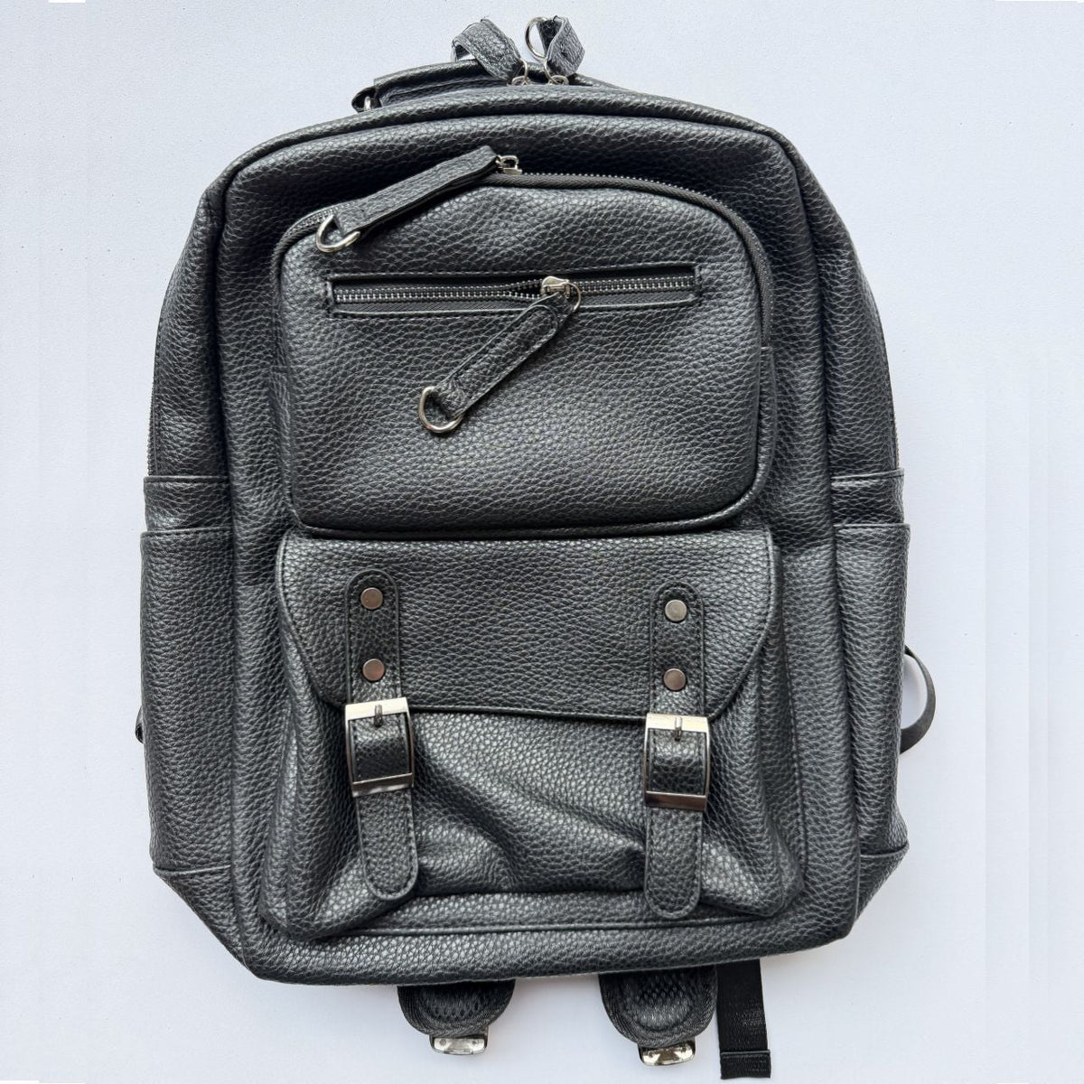 Stylish backpack with multiple compartments LoungeYard — product view 2
