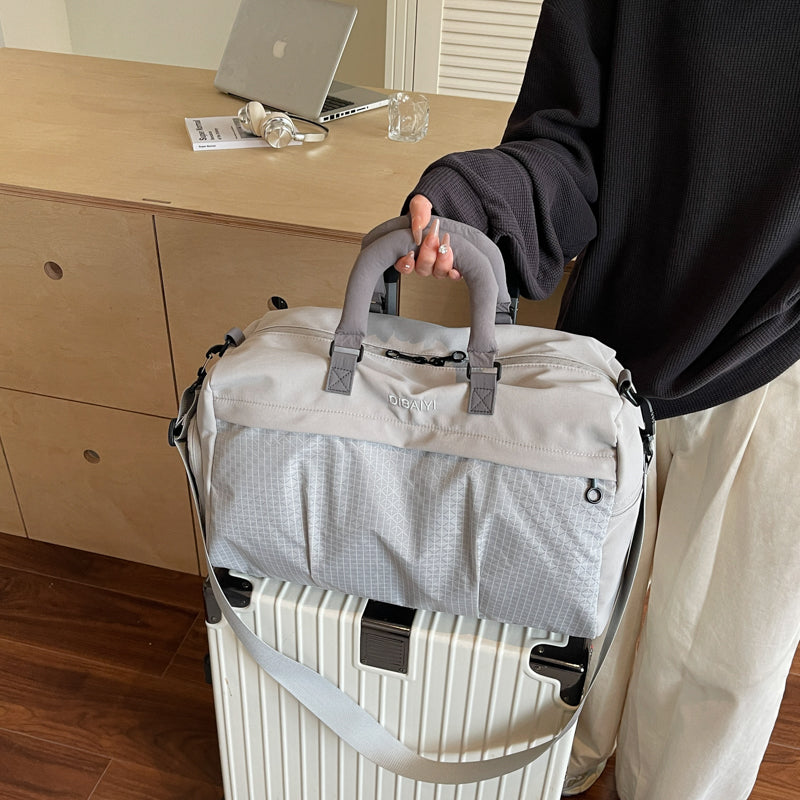 Multifunctional Travel Bag LoungeYard — product view 2