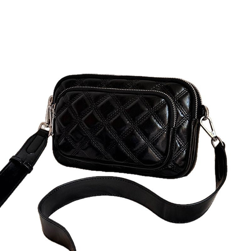 Shoulder bag with stylish quilted pattern LoungeYard — product view 5
