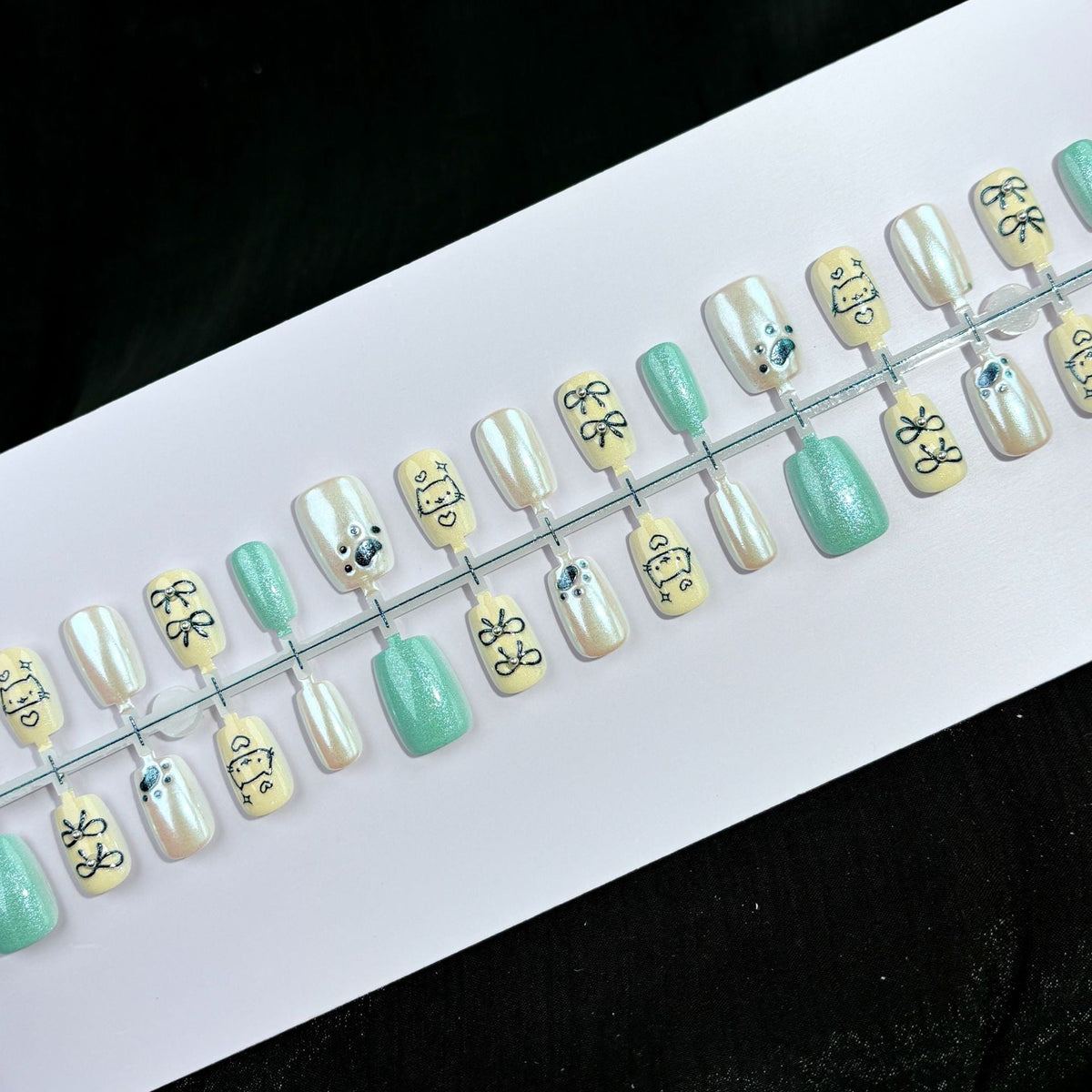 Creative Cat-Themed Press-On Nail Art Set — product view 2