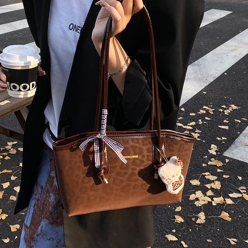 Textured Handbag — product view 2