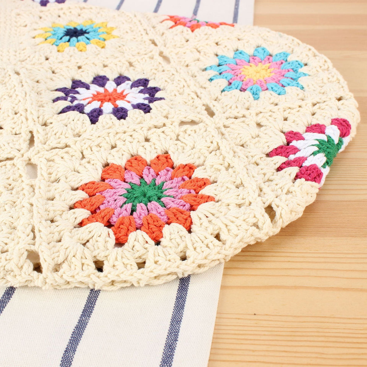 Crochet Shoulder Bag LoungeYard — product view 4