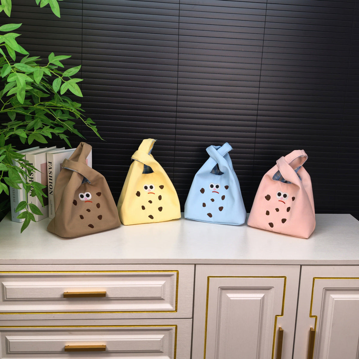 Fun Cartoon Cookie-Shaped Mini Bag LoungeYard — product view 4