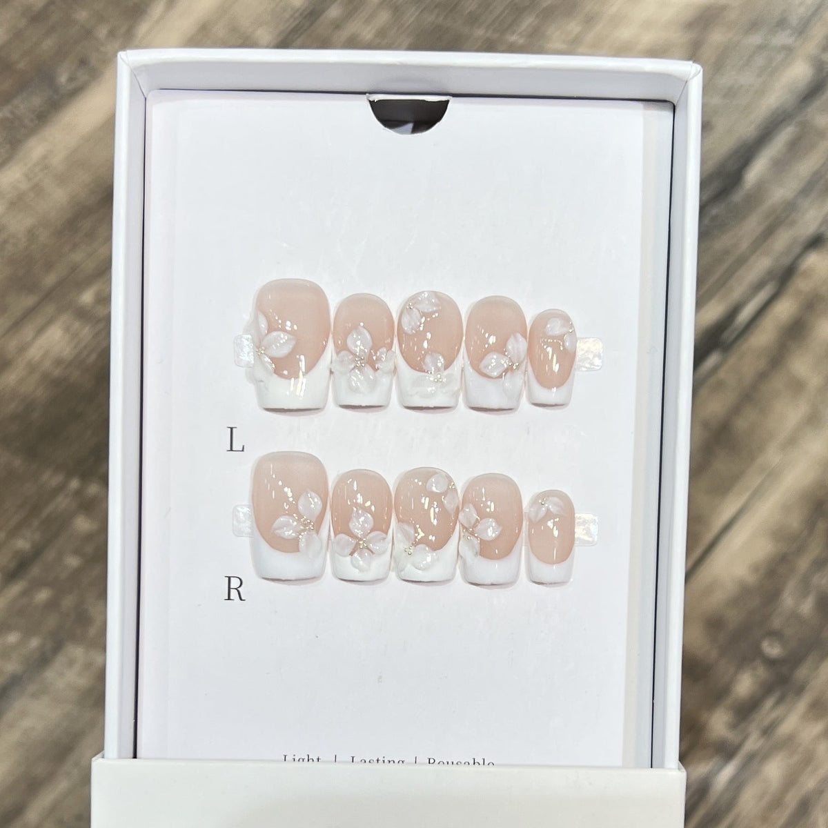 Elegant Floral Design Press-On Nails — product view 4
