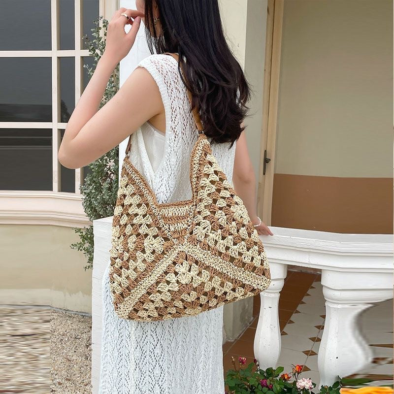 Hand-knotted tote bag LoungeYard — product view 1