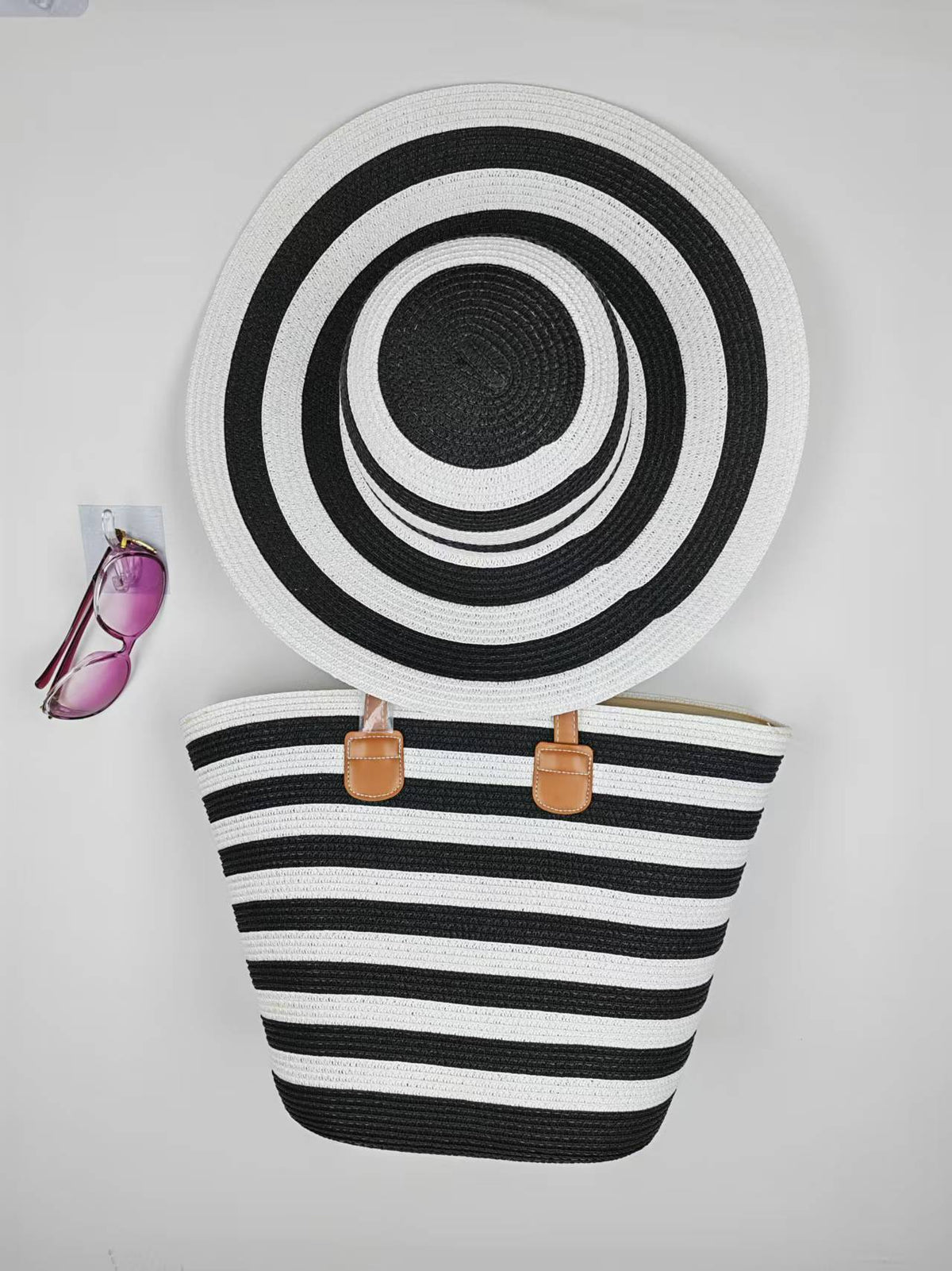Beach bag with matching hat LoungeYard — product view 6
