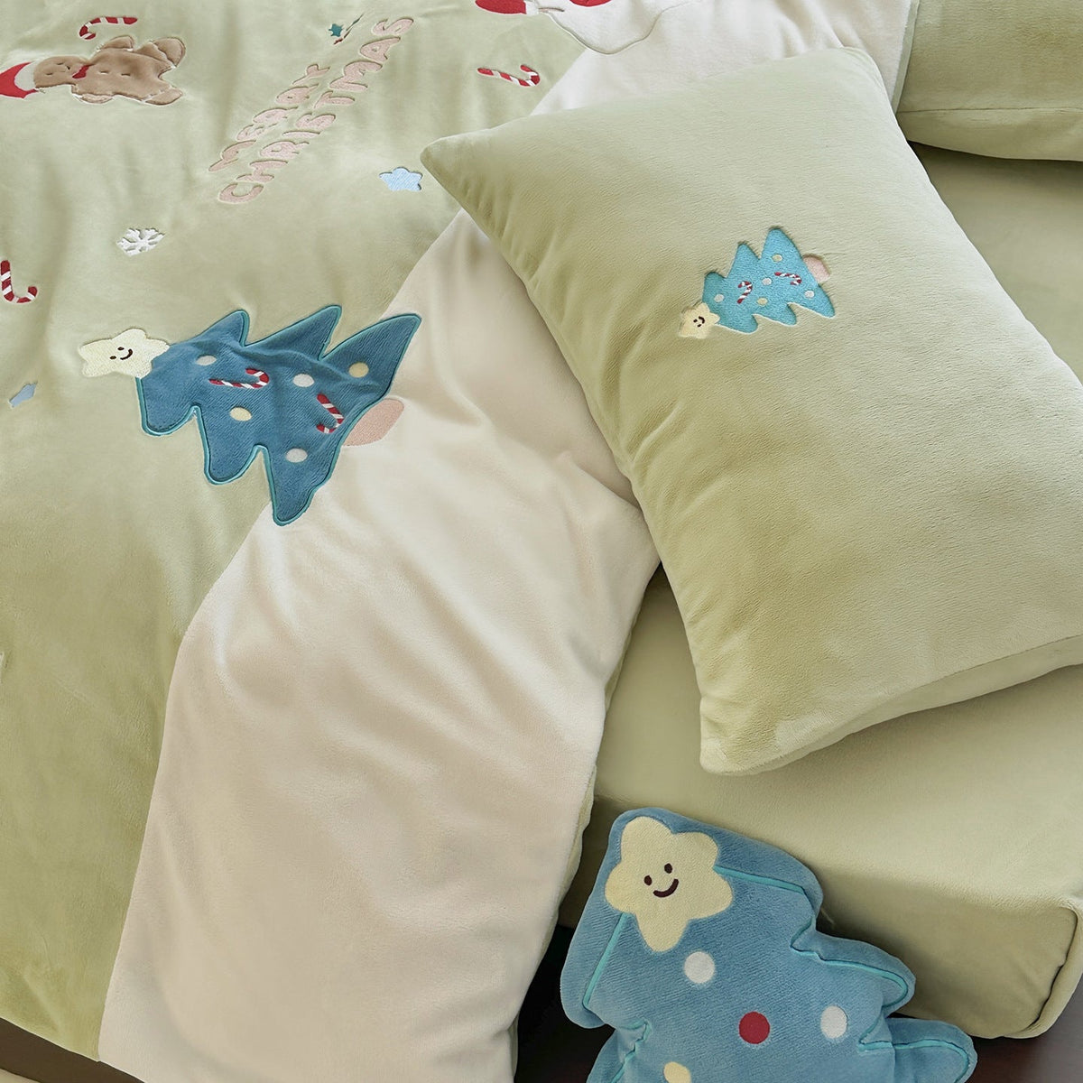 Quilted Children's Bedding Set — product view 3