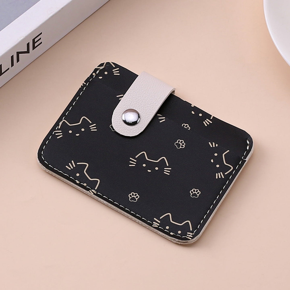 Adorable Cat-Themed Cardholder — product view 7