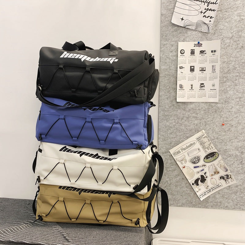 Sporty Travel Bag with Expandable Compartment Design LoungeYard — product view 2