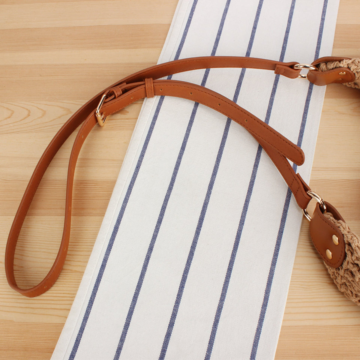 Woven Natural Material Handbag LoungeYard — product view 2