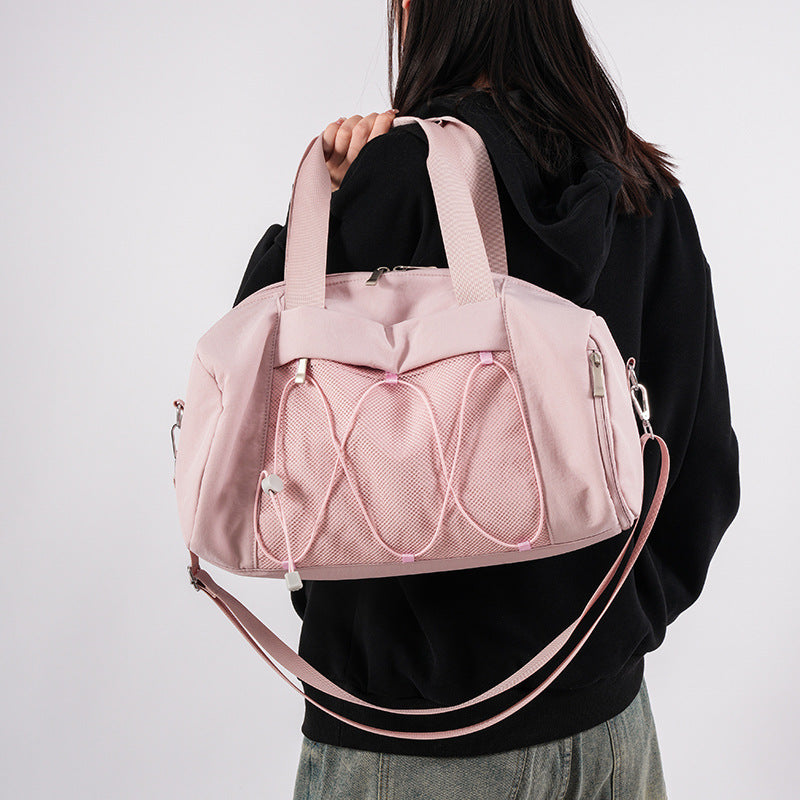 Sports gym bag with innovative compartment design LoungeYard — product view 3