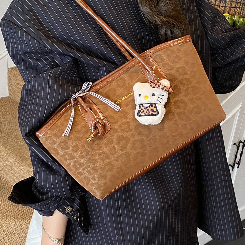 Textured Handbag — product view 1