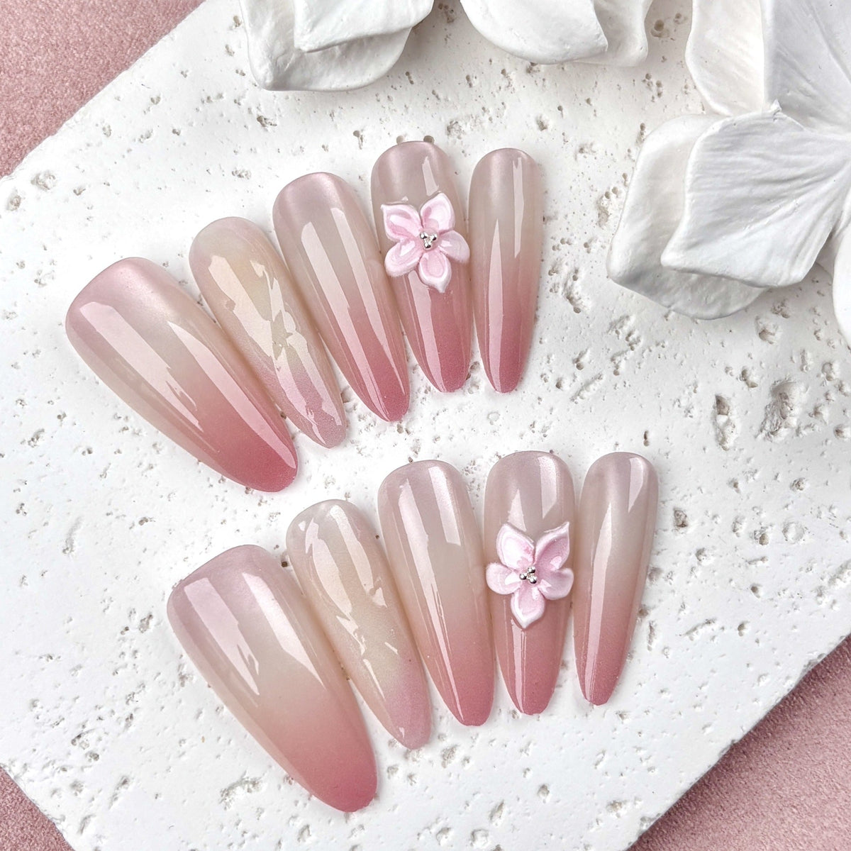Elegant Ombre Floral Press-On Nail Set — product view 4