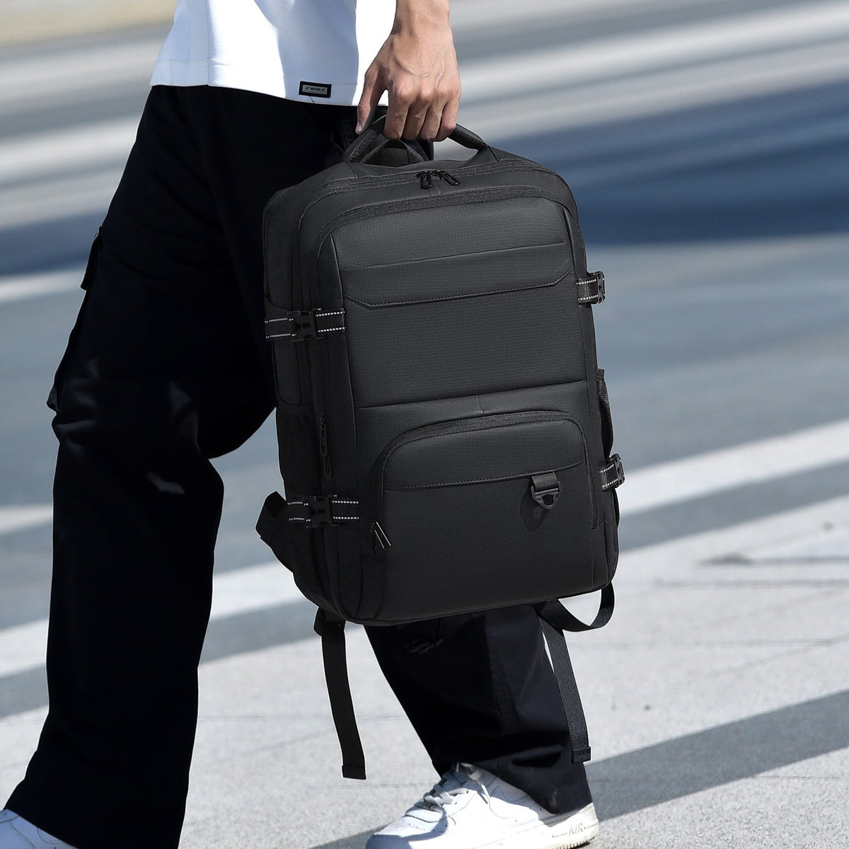 Professional Multi-Purpose Laptop Backpack LoungeYard — product view 3