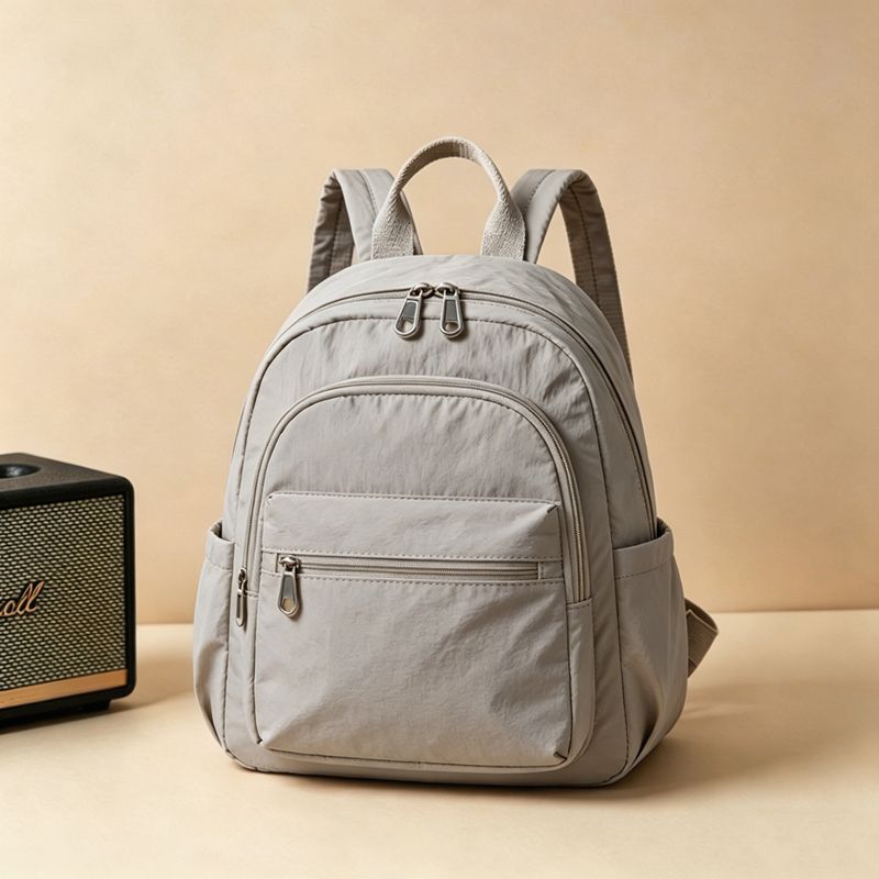 Compact Everyday Backpack LoungeYard — product view 1