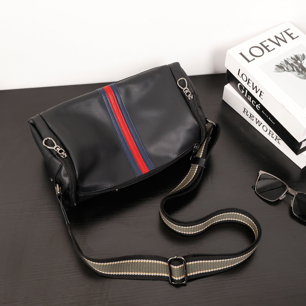 Overview of the LoungeYard Shoulder Bag — product view 3