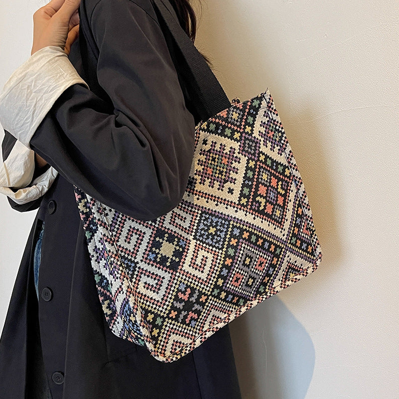 Handcrafted Geometric Patterned Tote Bag — product view 4