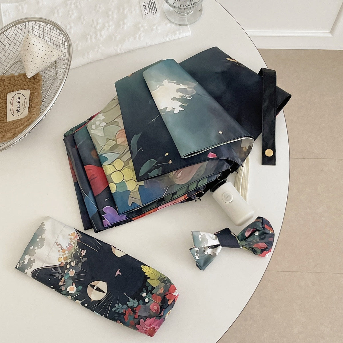 Women's Foldable Shoulder Bag with Colorful Design LoungeYard — product view 6