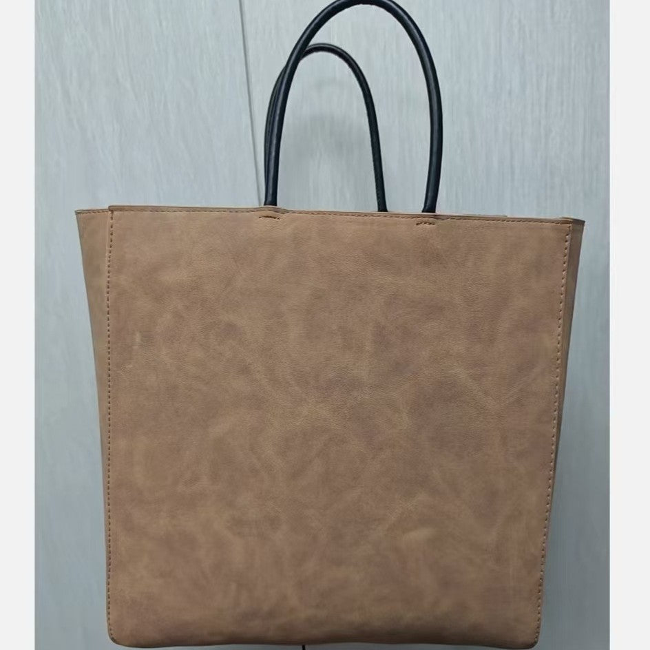 Elegant Handbag LoungeYard — product view 3