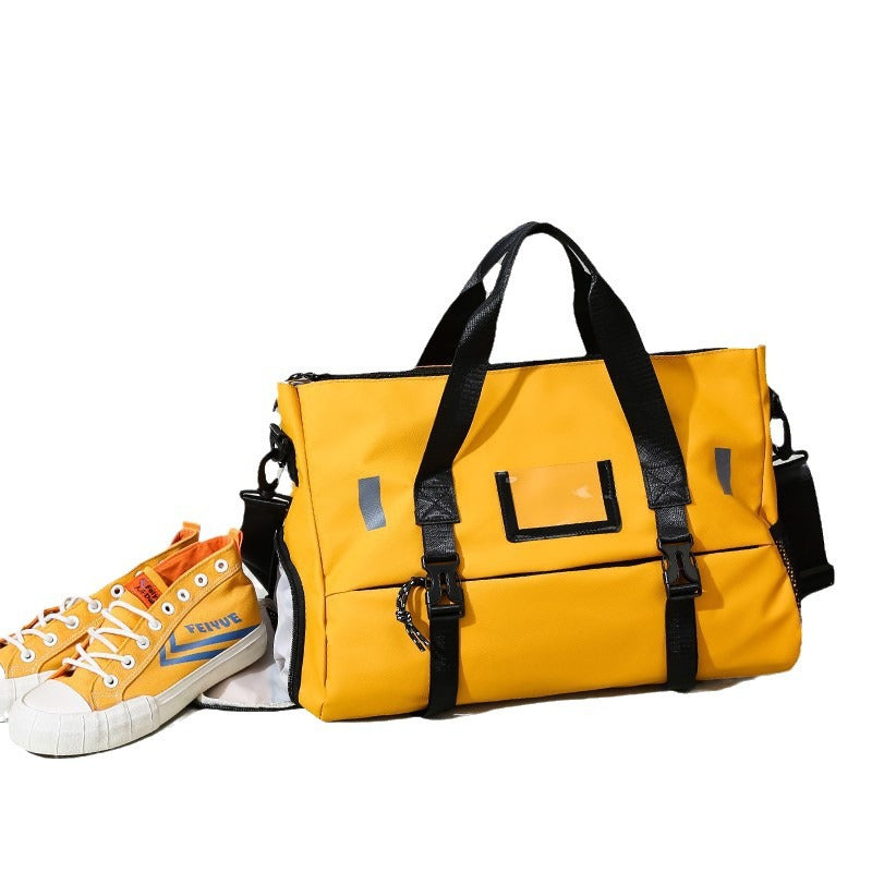 Sporty travel bag with innovative carrying system and durable material LoungeYard — product view 5